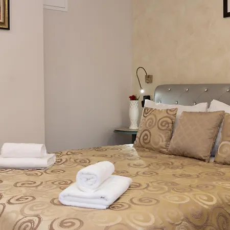 Queen Teuta Luxury Σπλιτ
