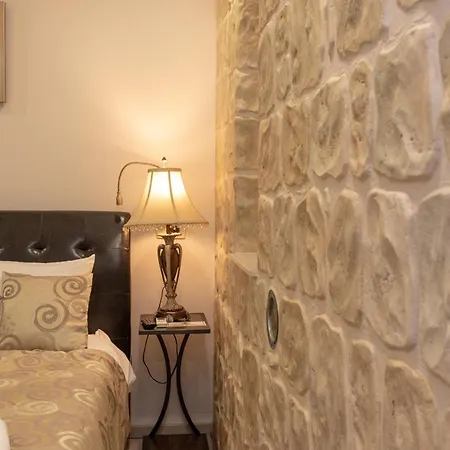 Guest house Queen Teuta Luxury