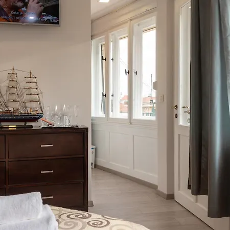 Queen Teuta Luxury 3*