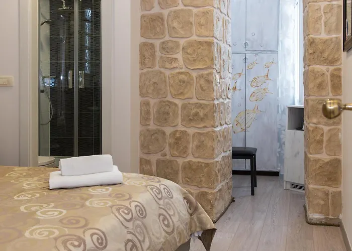 Queen Teuta Luxury