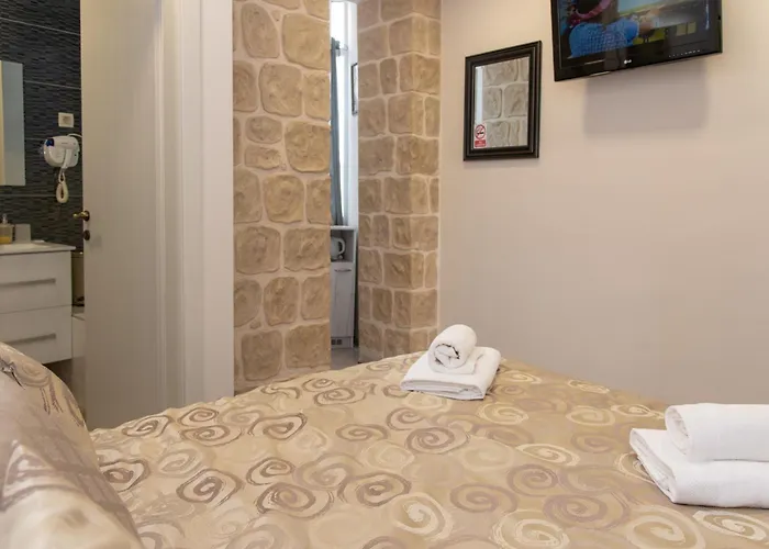 Gasthuis Queen Teuta Luxury Split