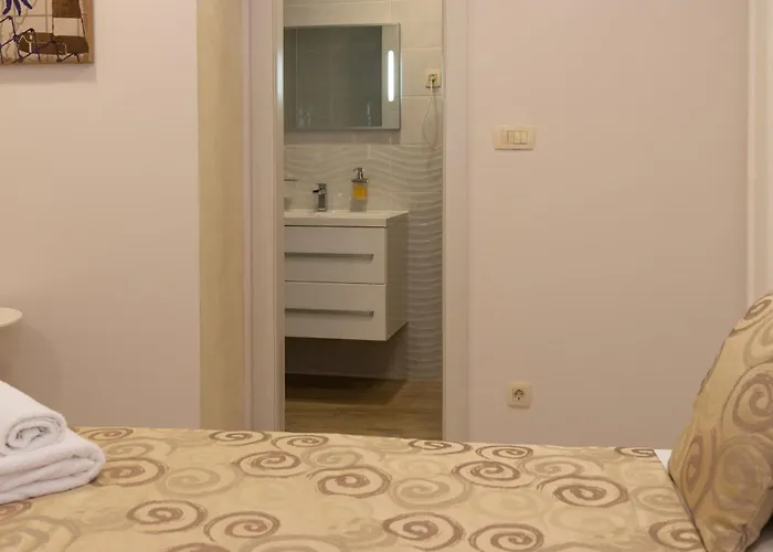 Queen Teuta Luxury Gasthuis 3*