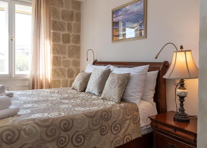 Gasthuis Queen Teuta Luxury Split