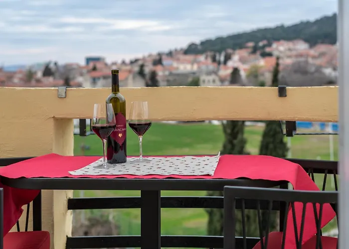 Queen Teuta Luxury Gasthuis