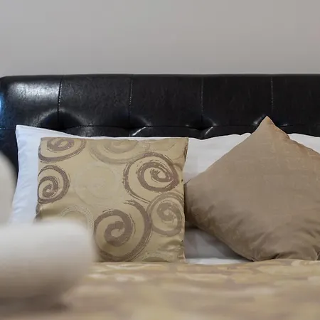 Queen Teuta Luxury 3* ספליט