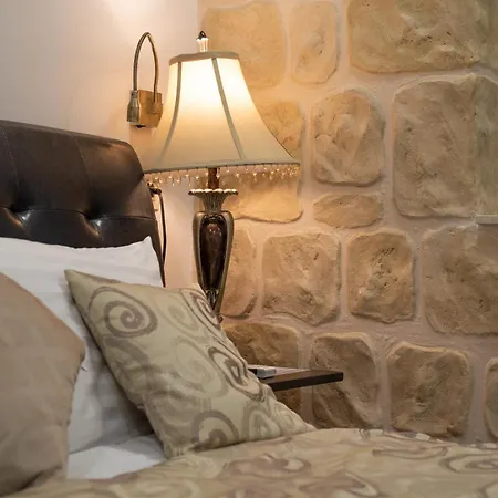 Queen Teuta Luxury 3*