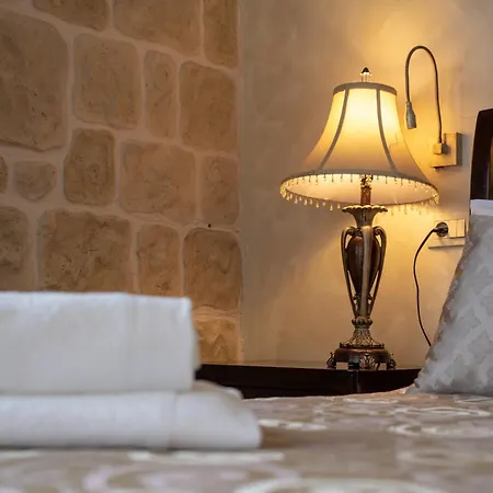 Queen Teuta Luxury בית הארחה ספליט