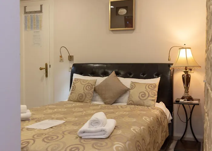 Queen Teuta Luxury Gasthof Split